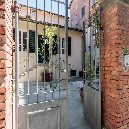 Apartment Elegant Villa With Garden In The Heart Of Lucca *