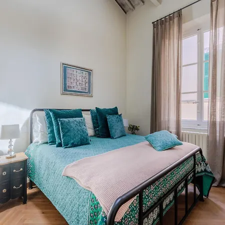 Elegant Villa With Garden In The Heart Of Lucca Apartment Lucca