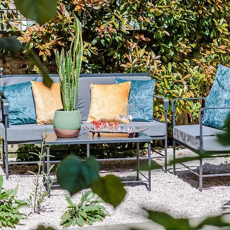 Apartment Elegant Villa With Garden In The Heart Of Lucca Lucca